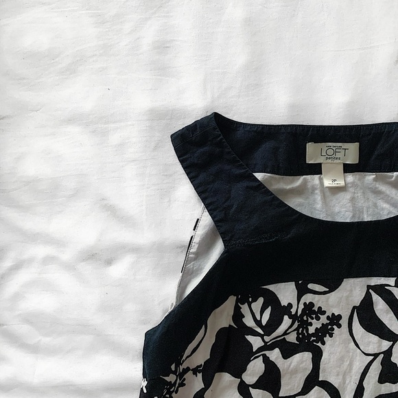 LOFT Dresses & Skirts - Ann Taylor LOFT b&w floral dress